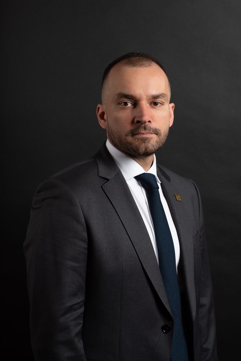 Maxim Mishnev – prosthodontist